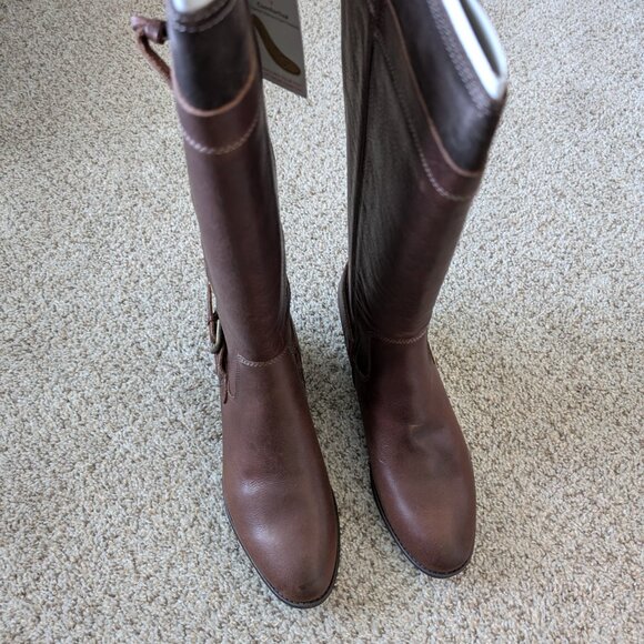 New in Box Comfortiva Leather Boots in Bridle Brown, Women's size 11 - Picture 1 of 9